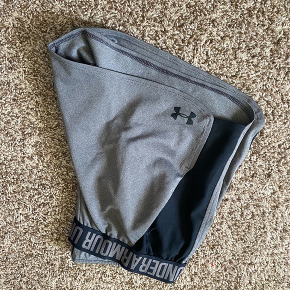under armor grey & black shorts size M - Picture 2 of 2